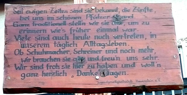 Holztafel am Maibaum | Foto: W. G. Stähle