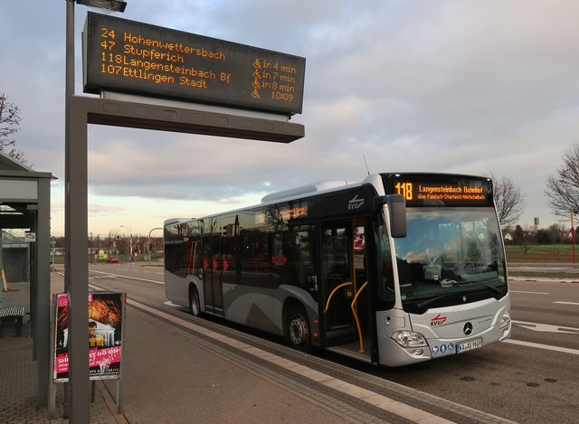 Bus 118 an der Bushaltestelle Zündhütle | Foto: Roland Jourdan