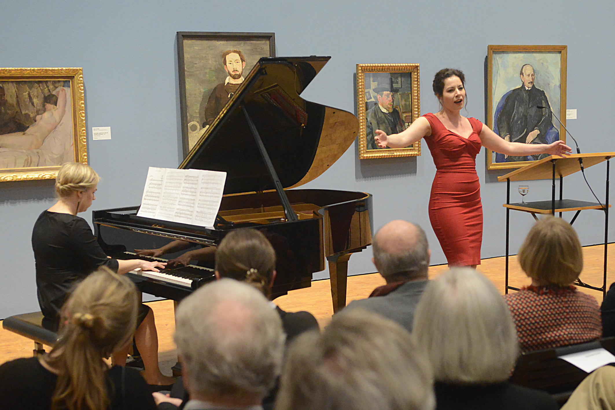 Eine musikalische Reise nach Paris unternehmen bei ihrem Konzert in der Städtischen Galerie Felicitas Brunke, Daniel Pastewski und Anni Poikonen.