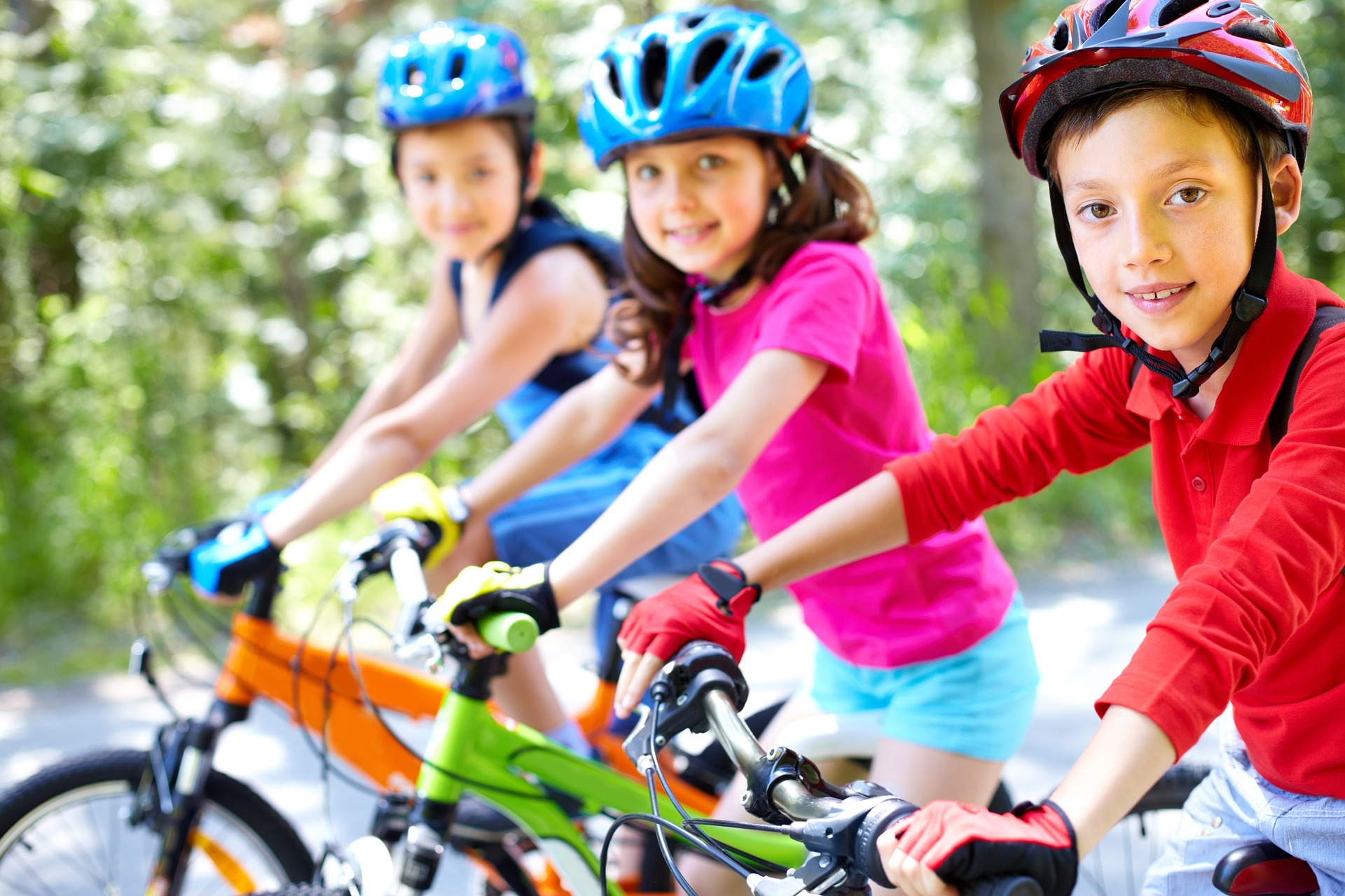 Auf die Plätze fertig los: Mit Helm und Rad können Kinder am Bellaris Nachwuchs Cup teilnehmen.