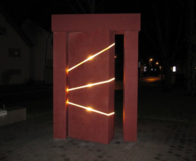 Waldenserdenkmal "Tor des Ankommens" am Waldenserplatz in Karlsruhe - Palmbach | Foto: Roland Jourdan