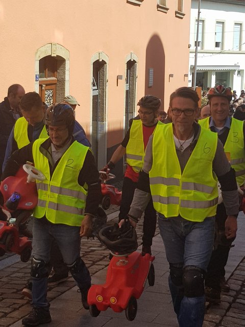 Es geht zum Start | Foto: Claudia Bardon