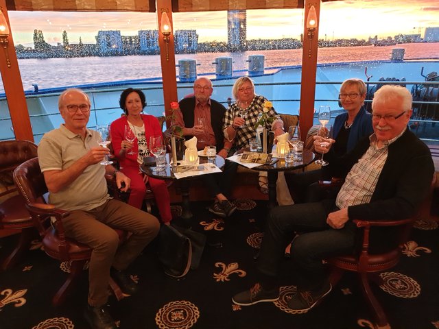 Weinprobe vom Weinkontor Edenkoben. | Foto: Harald Schönig 