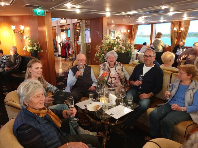 Weinprobe vom Weinkontor Edenkoben. | Foto: Harald Schönig 