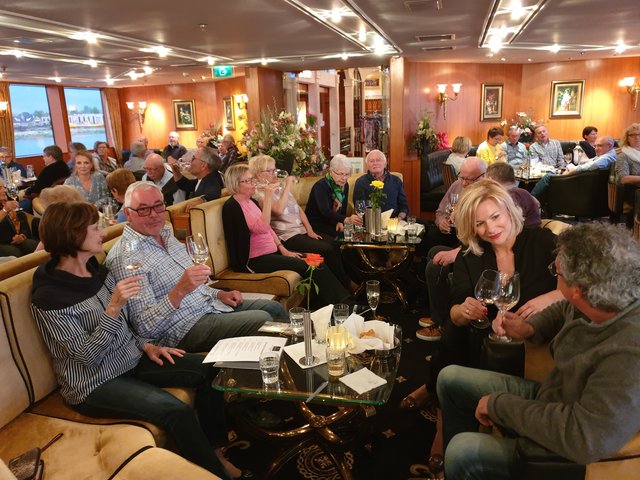 Weinprobe vom Weinkontor Edenkoben. | Foto: Harald Schönig 