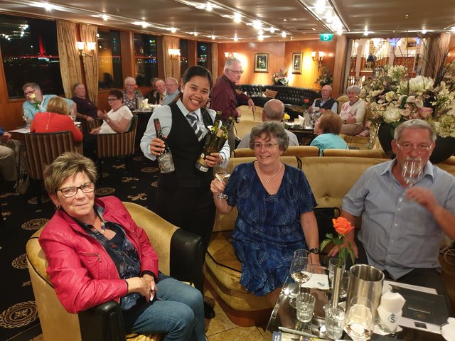 Weinprobe vom Weinkontor Edenkoben. | Foto: Harald Schönig 