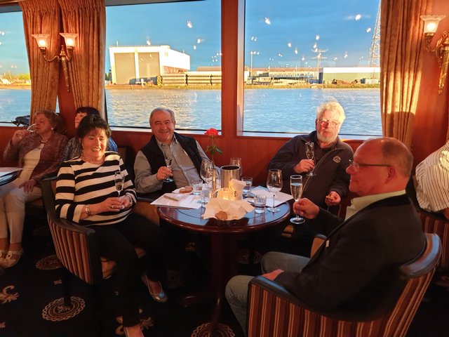 Weinprobe vom Weinkontor Edenkoben. | Foto: Harald Schönig 