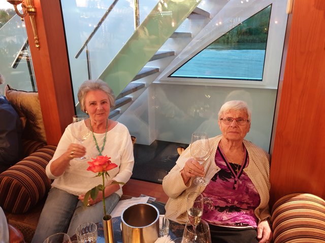 Weinprobe vom Weinkontor Edenkoben. | Foto: Harald Schönig 