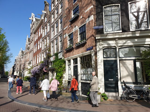 Facettenreich in einer bunten Vielfalt: Amsterdam  | Foto: Harald Schönig 