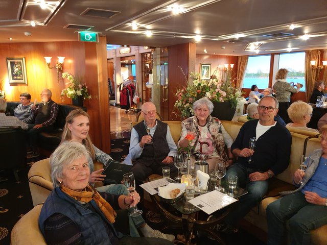 Weinprobe vom Weinkontor Edenkoben. | Foto: Harald Schönig 