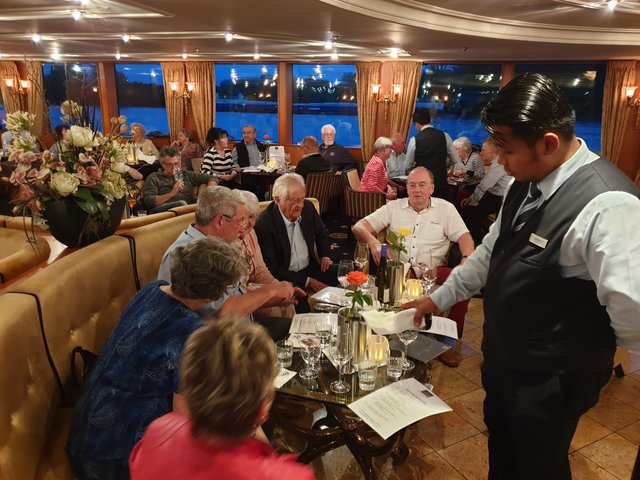 Weinprobe vom Weinkontor Edenkoben. | Foto: Harald Schönig 