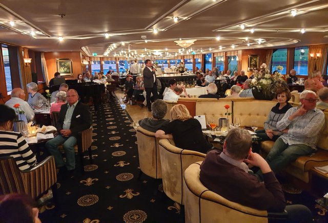 Weinprobe vom Weinkontor Edenkoben. | Foto: Harald Schönig 