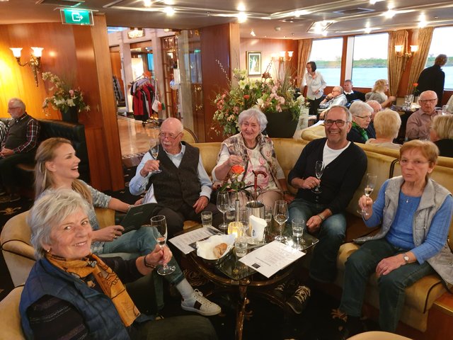 Weinprobe vom Weinkontor Edenkoben. | Foto: Harald Schönig 