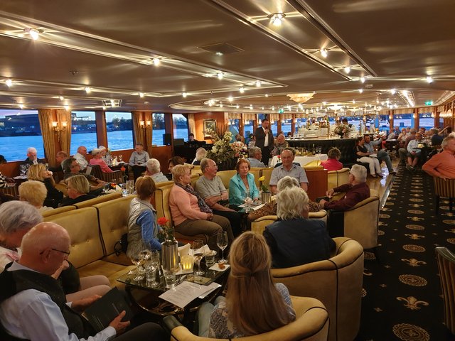 Weinprobe vom Weinkontor Edenkoben. | Foto: Harald Schönig 