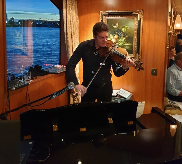 Weinprobe vom Weinkontor Edenkoben. | Foto: Harald Schönig 