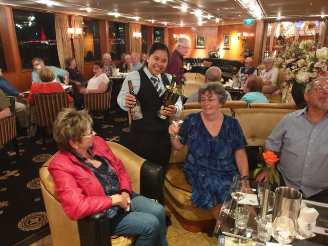 Weinprobe vom Weinkontor Edenkoben. | Foto: Harald Schönig 