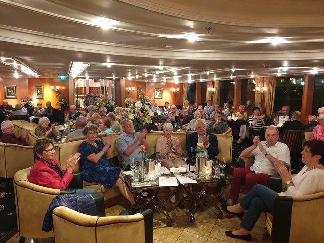 Weinprobe vom Weinkontor Edenkoben. | Foto: Harald Schönig 