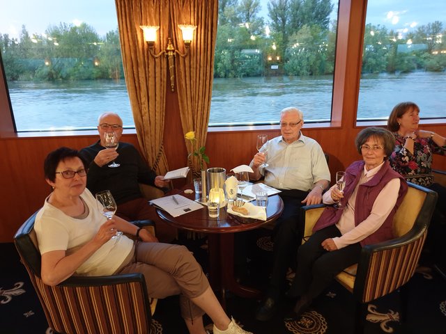 Weinprobe vom Weinkontor Edenkoben. | Foto: Harald Schönig 