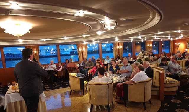 Weinprobe vom Weinkontor Edenkoben. | Foto: Harald Schönig 