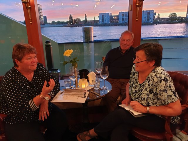 Weinprobe vom Weinkontor Edenkoben. | Foto: Harald Schönig 