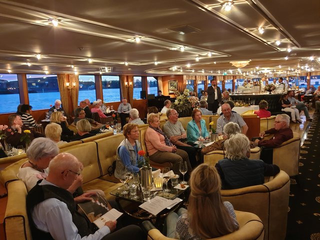 Weinprobe vom Weinkontor Edenkoben. | Foto: Harald Schönig 