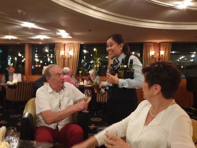 Weinprobe vom Weinkontor Edenkoben. | Foto: Harald Schönig 