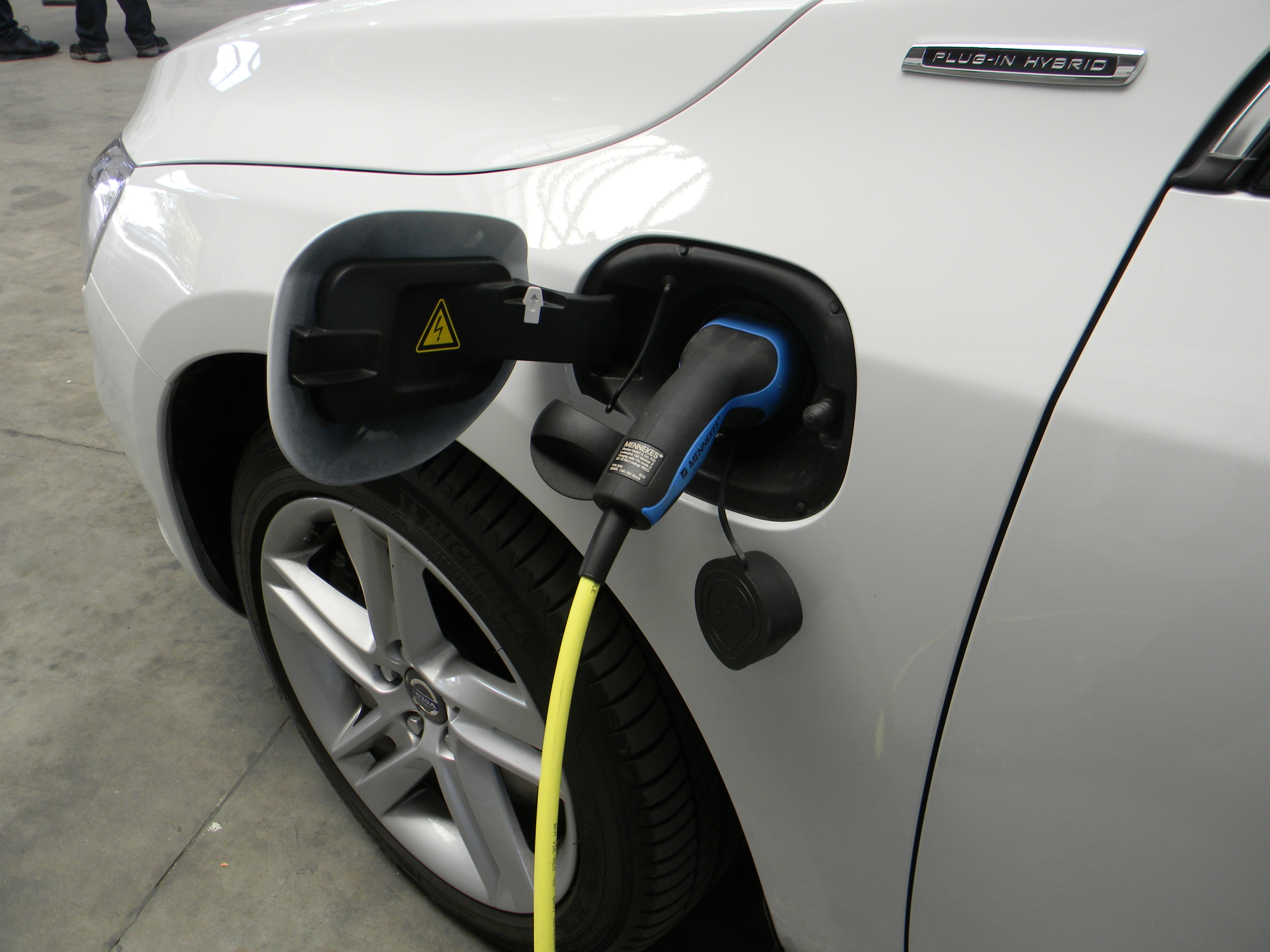 Für mehr Tankmöglichkeiten für E-Autos sorgt die neue Landesbauordnung.
