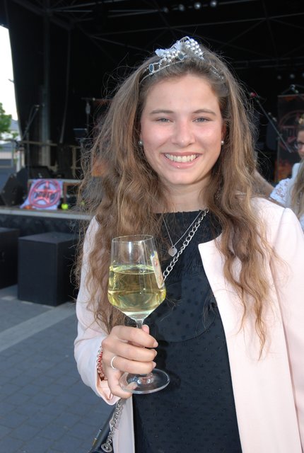 Weinprinzessin Tamara Fränzle von der Verbandsgemeinde Deidesheim. | Foto: Pacher