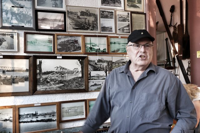 Günter Kuhn vom Schiffbauer-, Schiffer- und Fischerverein Speyer im Schifffahrtsmuseum im ehemaligen Brückenhaus | Foto: Bauer