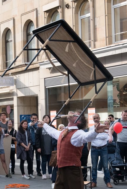 Liebe Kids, bitte nicht nachmachen.  | Foto: Gaier