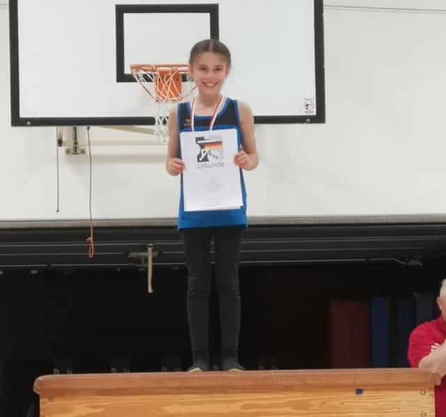Überglücklich über die Verteidigung des Pfalz-Meister-Titels: Emma Lickes | Foto: |sweller