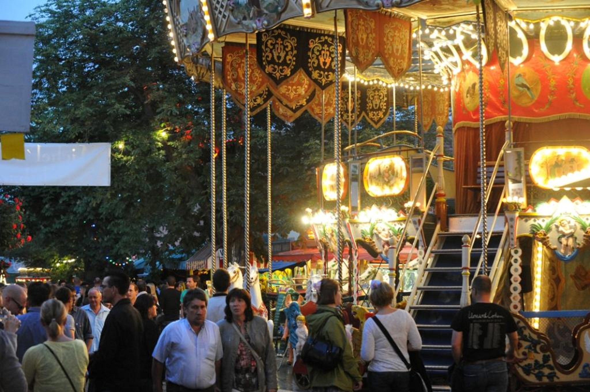 Traditionelles Heimat- und Blütenfest in Rhodt an Pfingsten: Das ...