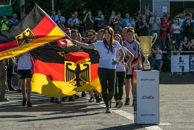 Der Einmarsch der deutschen Motoball-Nationalmannschaft | Foto: Paul Needham