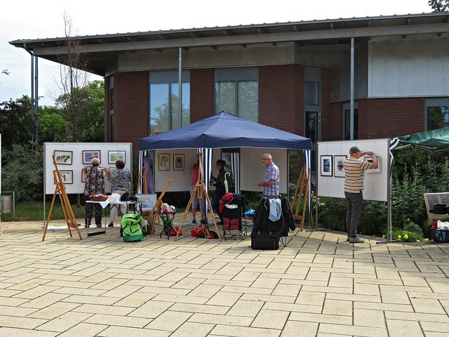 Gute Vorlaufzeit für die erste Ausstellung des Malkurses | Foto: Brigitte Melder