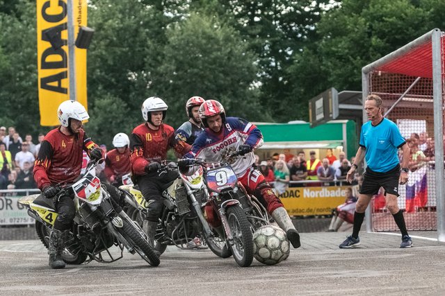 Szenen aus dem Endspiel der Motoball-EM | Foto: Paul Needham
