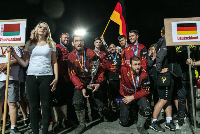 Gedrückte Stimmung beim deutschen Team, das sich mit Platz zwei zufrieden geben musste | Foto: Paul Needham