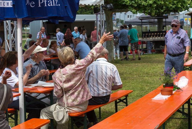Deutsch-französische Freundschaft genießen beim Begegnungsfest in Leimersheim | Foto: Paul Needham