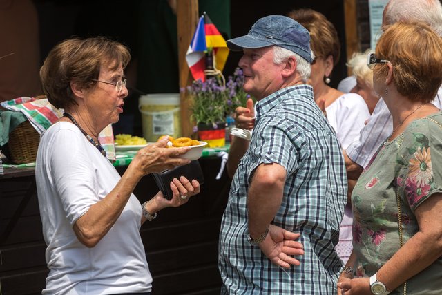 Deutsch-französische Freundschaft genießen beim Begegnungsfest in Leimersheim | Foto: Paul Needham