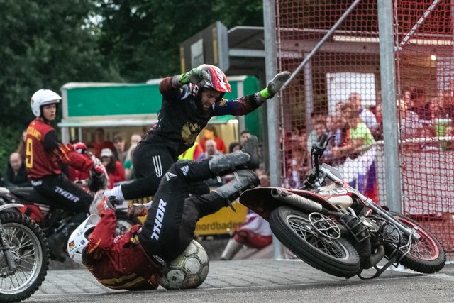 Szenen aus dem Endspiel der Motoball-EM | Foto: Paul Needham