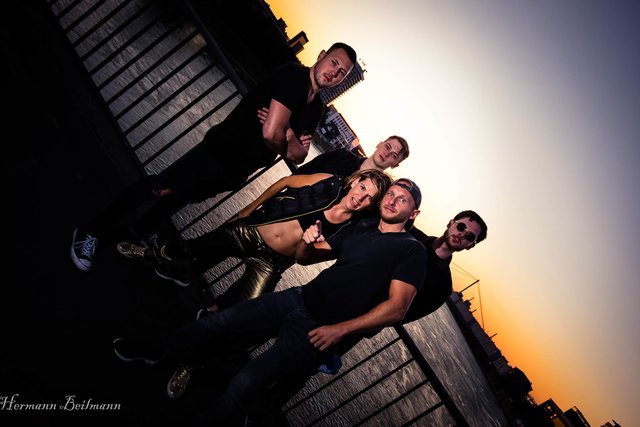 Deutschrock aus Ludwigshafen bei Rock im Wingert: „Sona“. | Foto: Veranstalter