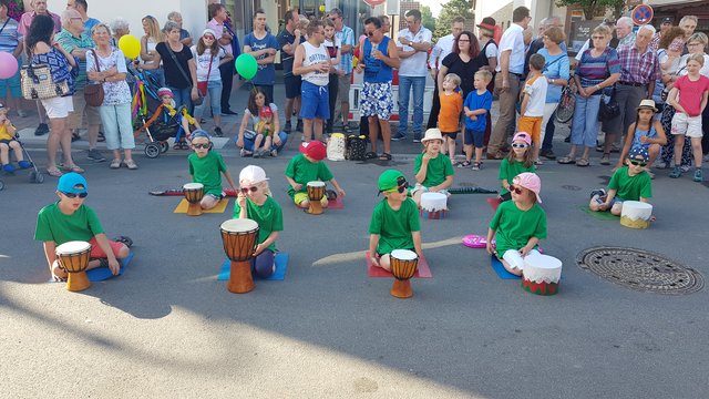 Die Kita-Kinder heizten dem Publikum mit ihrer tollen Tanzperformance kräftig ein. | Foto: E.Bender