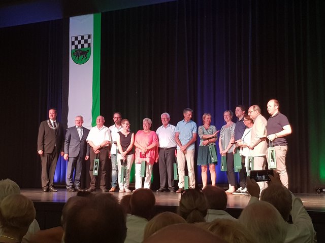 Die geehrten ehemaligen Stadtratsmitglieder | Foto: Claudia Bardon