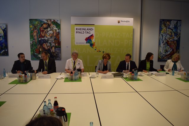 Pressekonferenz zur Kabinettsitzung am Freitagmorgen. | Foto: Bender