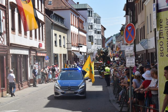 Der Umzug beginnt. | Foto: Bender