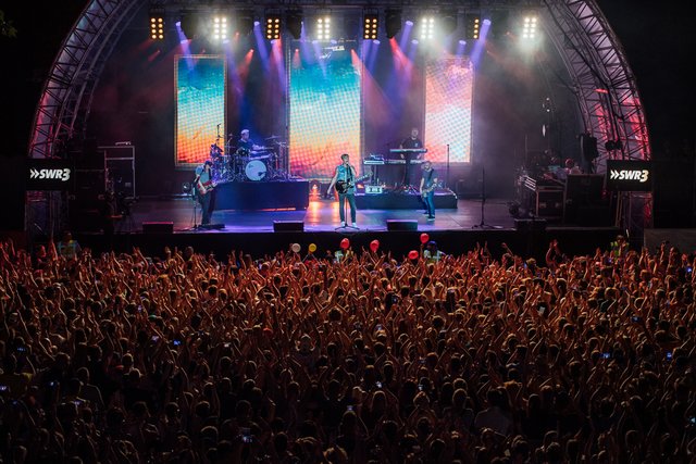 Beeindruckende Kulisse bei Sunrise Avenue. | Foto: Martina Woertz/LUKOM