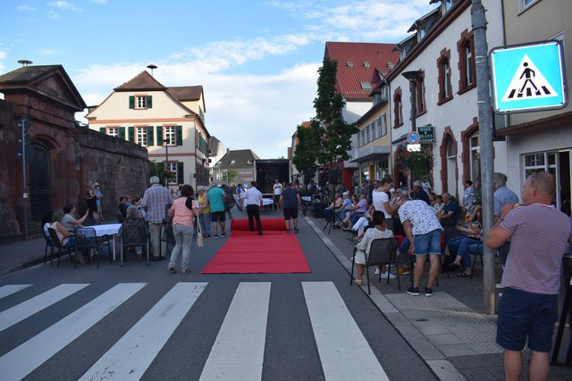 In Dahn wird der rote Teppich ausgerollt.  | Foto: B.Bender