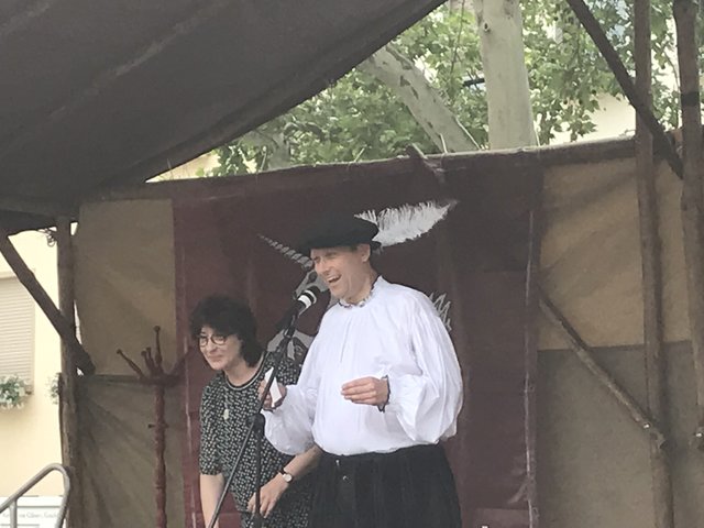 Oberbürgermeister Martin Hebich in mittelalterlicher Kleidung | Foto: Gisela Böhmer