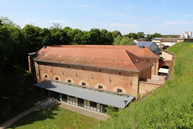 Die Festung Germersheim hat viel zu bieten. Hier das Hufeisen (Fronte Beckers), das heute ein Kulturzentrum ist.
