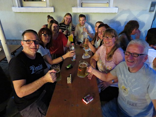 Alte Bekannte, die sich immer beim Straßenfest treffen | Foto: Brigitte Melder