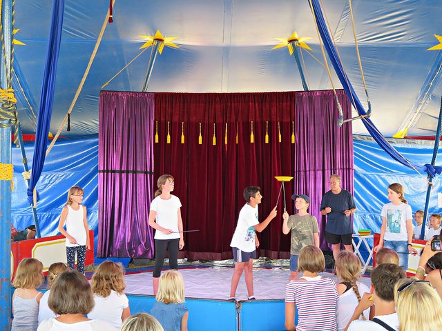 Tellerjongleure | Foto: Brigitte Melder